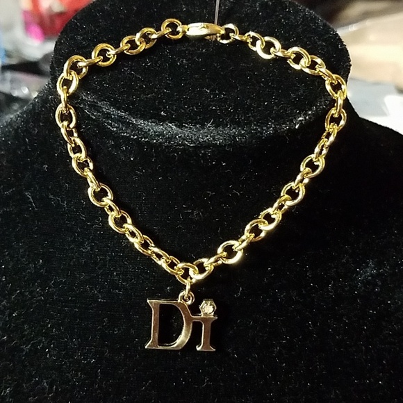 Di Charm Bracelet Gold Tone  8" - Picture 1 of 1